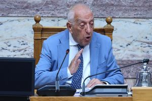 Κακλαμάνης για το επεισόδιο Κωνσταντοπούλου – Πολύζου: Κουμάντο στη Βουλή κάνει μόνο ο πρόεδρος