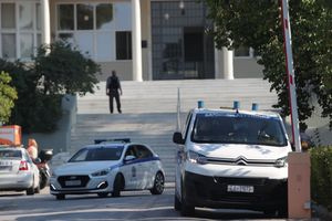 Προφυλακιστέος ο ηλικιωμένος για τη φωτιά στο Σισμανόγλειο:«Άφησα το τσιγάρο στο σεντόνι και άρπαξε»