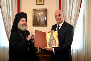 Συνάντηση Νίκου Δένδια με τον Αρχιεπίσκοπο Αυστραλίας Μακάριο