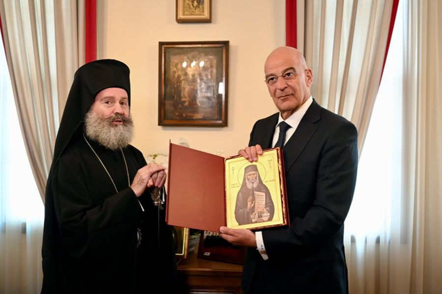 Συνάντηση Νίκου Δένδια με τον Αρχιεπίσκοπο Αυστραλίας Μακάριο