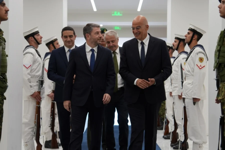 Συνάντηση Δένδια – Ανδρουλάκη: Τα θέματα Άμυνας δεν είναι ιδιοκτησία καμίας κυβέρνησης ή κόμματος, είπε ο υπουργός