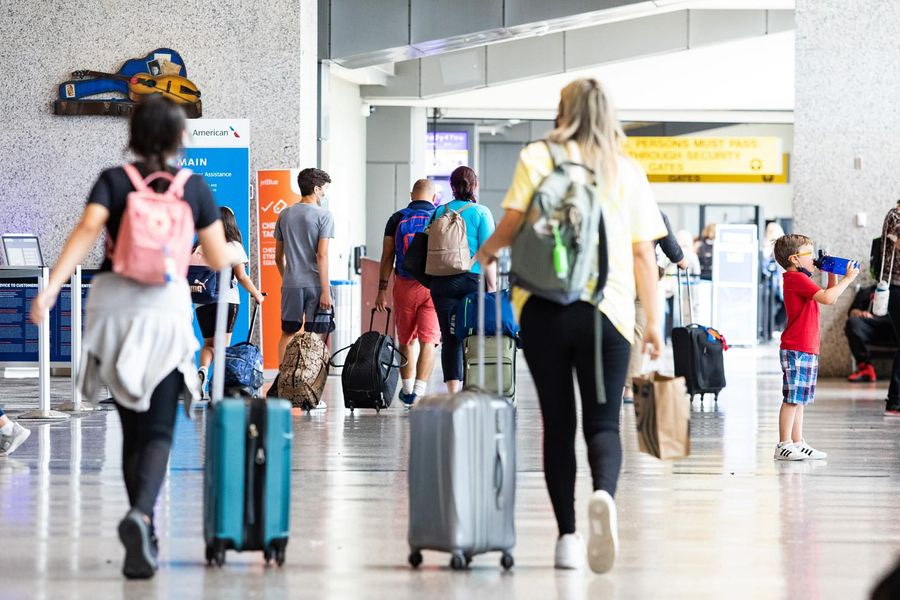 Ποια μέρα διακινήθηκε μια πόλη άνω των 60.000 κατοίκων στο αεροδρόμιο Ηρακλείου- Ξεπέρασαν το 1,4 εκατομμύριο οι επιβάτες τον Ιούνιο