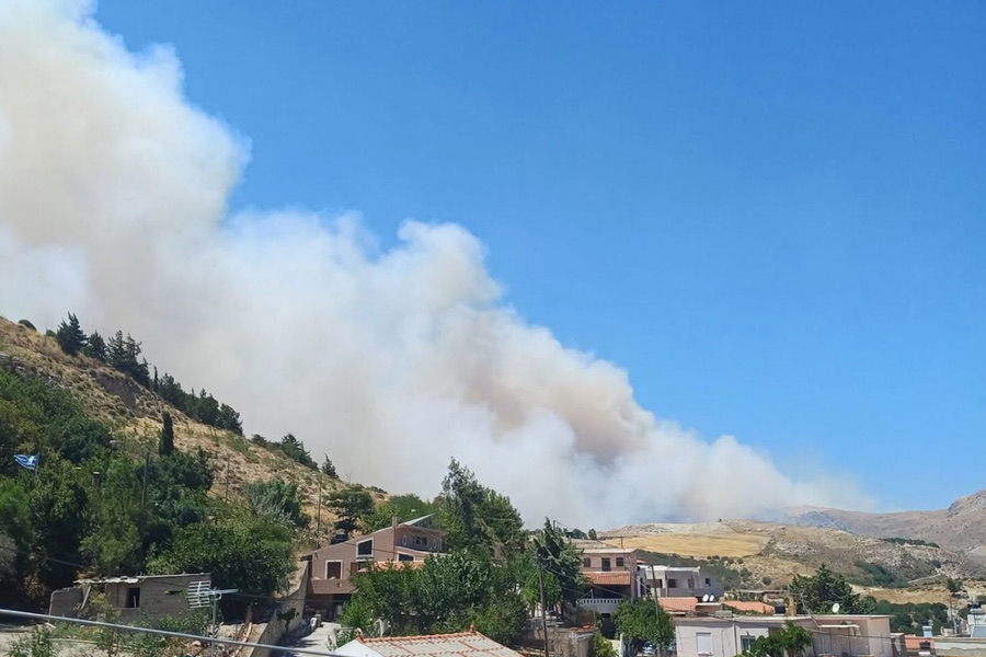 Φωτιά στο Μελιδοχώρι: Μεγάλη πυρκαγιά σε δασική περιοχή κοντά στη Γέννα – Ήχησε το 112, στη μάχη και ελικόπτερα
