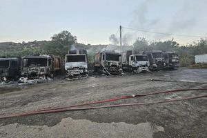 Εμπρησμός απορριμματοφόρων Μαλεβιζίου: Ελεύθερος ο 46χρονος επιχειρηματίας