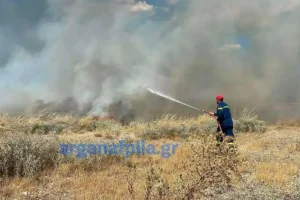 Φωτιά τώρα στον Άγιο Γεώργιο Μεθάνων – Mήνυμα του 112 για ετοιμότητα