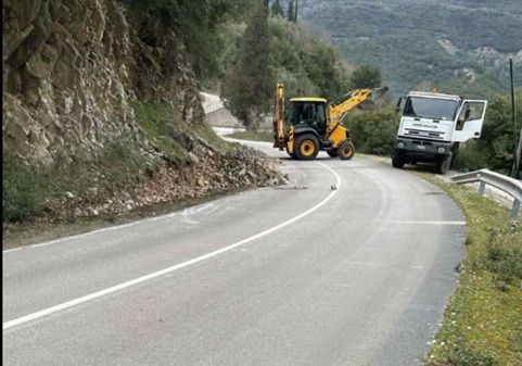 Δήμος Ρεθύμνου: Πρόγραμμα καθαρισμού δημοτικών και αγροτικών δρόμων σε Ρούπες, Πίκρη, Καψαλιανά, Αμνάτο και Ελεύθερνα