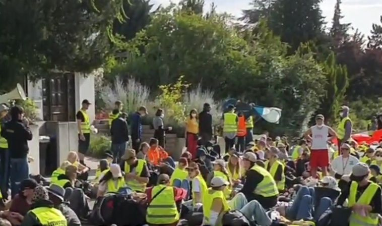 Γερμανία: Χιλιάδες διαδηλωτές στην Ερφούρτη κατά του ακροδεξιού κόμματος AfD