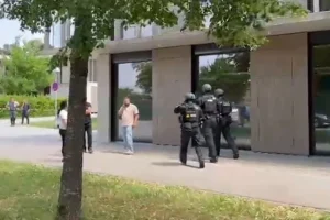 Γερμανία: Δύο μαθήτριες τραυματίστηκαν σε επίθεση με μαχαίρι σε προαύλιο σχολείου