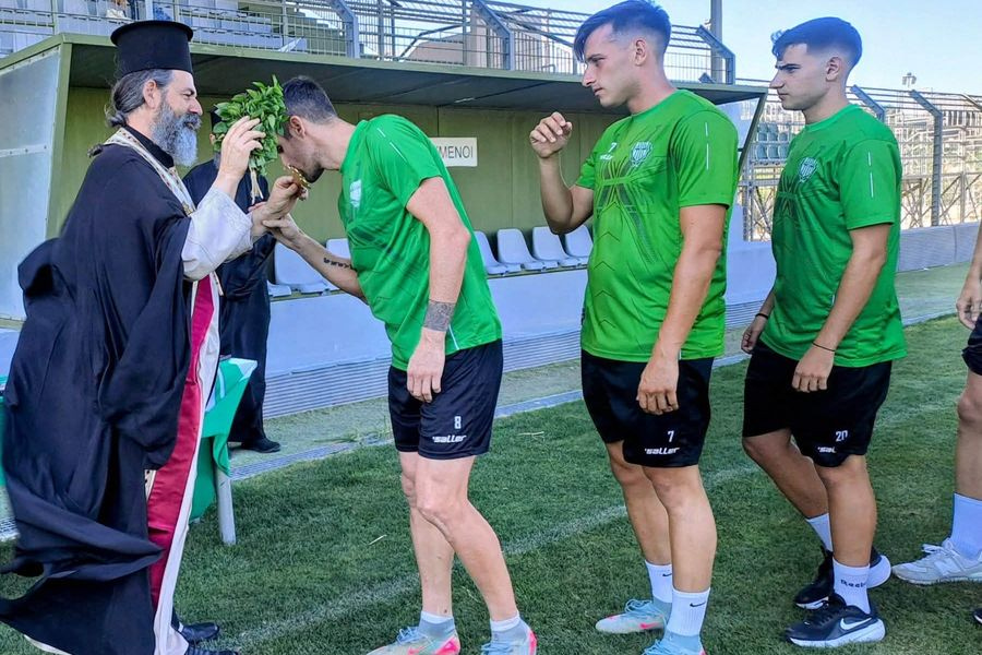 Με την ευλογία του Αρχιεπισκόπου ο Γιούχτας
