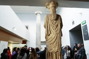 Γλυπτά του Παρθενώνα: Υπέρ της επιστροφής τους στην Ελλάδα ο νέος πρωθυπουργός της Βρετανίας
