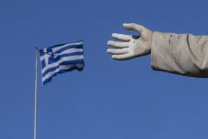 Bloomberg: Τι μπορεί να μάθει η Βρετανία από την οικονομική ανάκαμψη της Ελλάδας