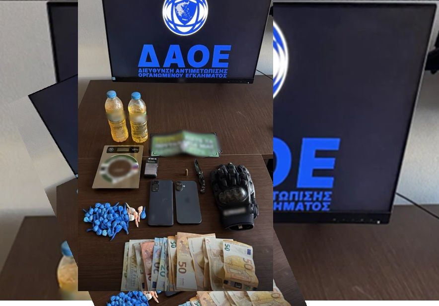 Χειροπέδες σε 24χρονο οπαδό που είχε «οπλοστάσιο» και έκαιγε σπίτια αντιπάλων