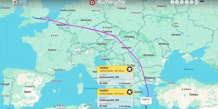 Αμερικανικά αεροσκάφη ηλεκτρονικού πολέμου στην ευκολία στο Μουζουρά Ακρωτηρίου