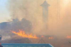 Ισπανία: «Σχεδόν δεν έχουν απομείνει φλόγες» στην πυρκαγιά που ξέσπασε στην περιοχή της Μαδρίτης