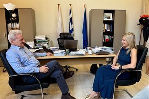 Συνάντηση του Δημάρχου Ηρακλείου Αλέξη Καλοκαιρινού με την Πρόεδρο του κινήματος «Ελπίδα για τη Δημοκρατία» Μαρία Καρυστιανού