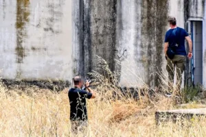 Καταδίωξη στο Άργος: Η στιγμή που ο 20χρονος τραυματίζεται θανάσιμα από τους πολλαπλούς πυροβολισμούς των αστυνομικών (βίντεο)