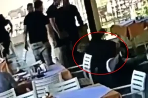 Μαφία της Κρήτης: Μέλος της συμμορίας ξυλοκοπεί άγρια άνδρα μέσα σε εστιατόριο μπροστά σε πελάτες που παρακολουθούν τρομοκρατημένοι (βίντεο)