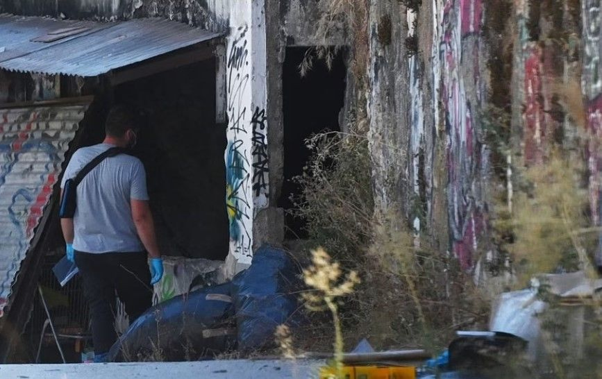 Κυψέλη: Ακαθόριστα τα αίτια θανάτου της γυναίκας που βρέθηκε νεκρή σε βαλίτσα – Τι έδειξε η νεκροψία-νεκροτομή