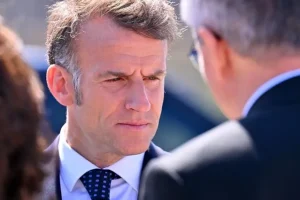 Μακρόν: Μην εμπιστεύεστε τις δημοσκοπήσεις, αλλά τον γαλλικό λαό
