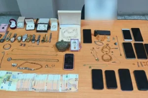 Εξαρθρώθηκε σπείρα που ρήμαζε κοσμηματοπωλεία στην Αττική – Στα 370.000 ευρώ η λεία τους