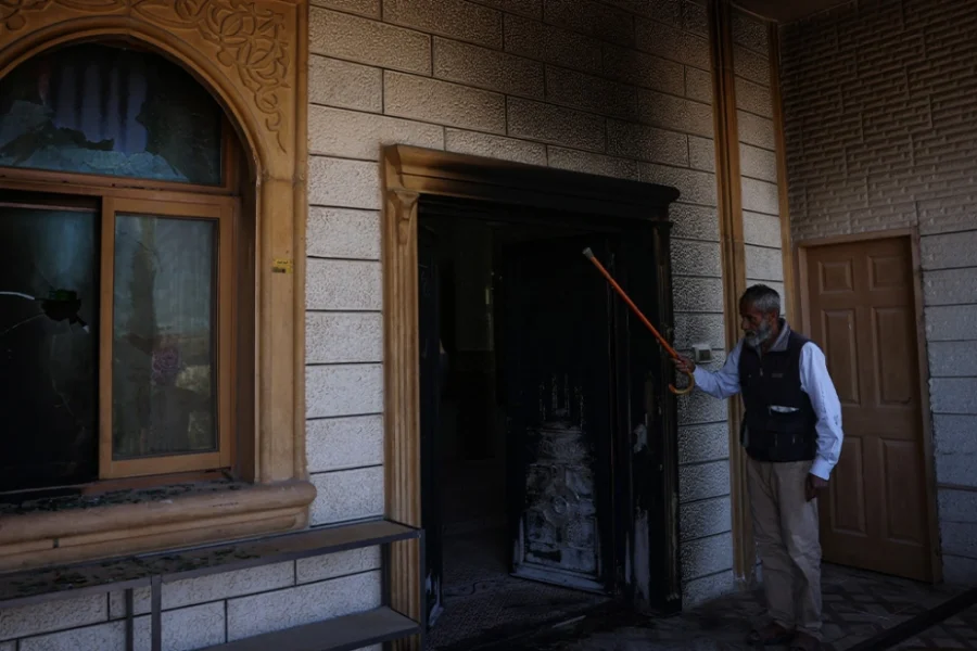 Ένταση στη Δυτική Όχθη: Εμπρησμός τεμένους και κατοικιών σε παλαιστινιακό χωριό