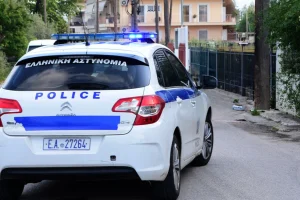 Συνελήφθη Αλβανός με χειροβομβίδα – Πληροφορίες ότι θα «χτυπούσε» σπίτι πρώην εισαγγελέα