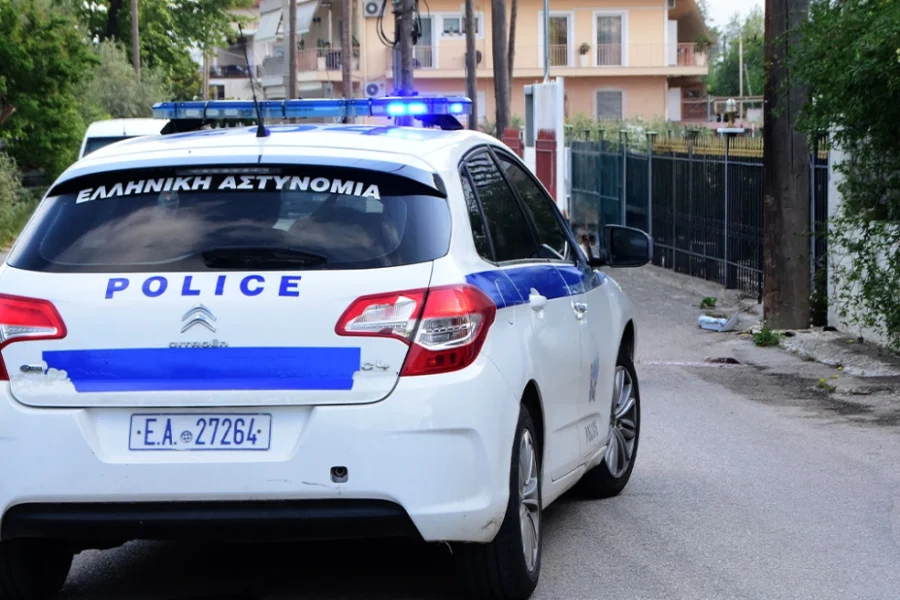 Συνελήφθη Αλβανός με χειροβομβίδα – Πληροφορίες ότι θα «χτυπούσε» σπίτι πρώην εισαγγελέα