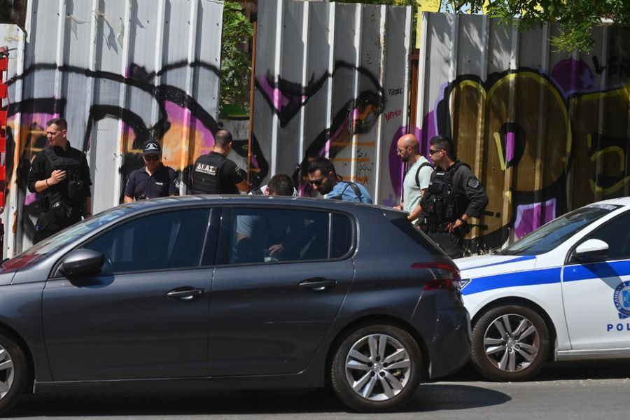 Σε γυναίκα ανήκει η σορός που βρέθηκε σε βαλίτσα στην Κυψέλη: Είναι σε προχωρημένη σήψη, φορούσε σορτσάκι
