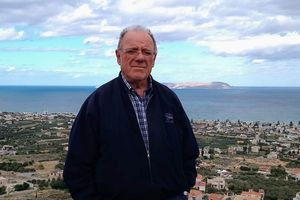 Αληθινή ιστορία 52 χρόνια μετά: “Δοκιμάζαμε ηχοσύστημα και ηχογραφήσαμε τυχαία τα ντοκουμέντα της Επιστράτευσης του 1974” (vid)