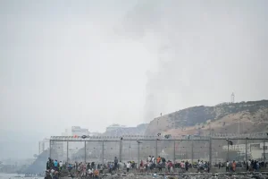 Η Ιταλία αναστέλλει τη Σένγκεν με την Ισπανία λόγω της κρίσης με τους μετανάστες στη Θέουτα