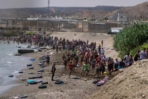 Ισπανία: Τουλάχιστον εννέα νεκροί στη Θέουτα μετά τη μαζική εισβολή μεταναστών -Στέλνει στρατό η Μαδρίτη