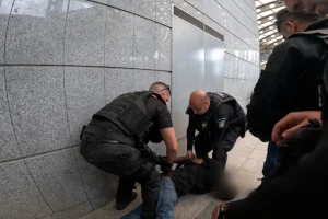 Σουδανός συνελήφθη όταν μπήκε μέσα στο τούνελ του Μετρό και φώναζε «Αλλάχ Άκμπαρ»