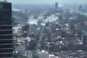 Μεξικό: Καρέ καρέ η στιγμή που «χτυπά» ο ισχυρός σεισμός 7,4 Ρίχτερ (vid)