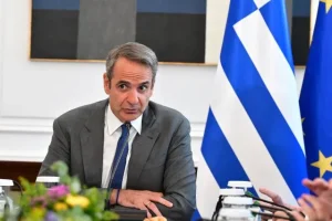 Μητσοτάκης: Οι συνθήκες δοκιμάζουν τις αντοχές του Πυροσβεστικού Σώματος – Άμεση στήριξη των πληγέντων