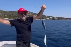 Μιχάλης Ιατρόπουλος: Ξέσπασε μετά την ψαριά με λαγοκέφαλους – “Από τους μ@λ@@@ες δεν γλιτώνεις πουθενά” (Βίντεο)