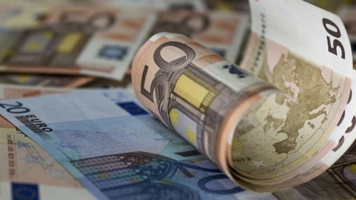 ΥΠΕΘΟΟ: Αφορολόγητα τα φιλοδωρήματα έως 6.000 ευρώ τον χρόνο