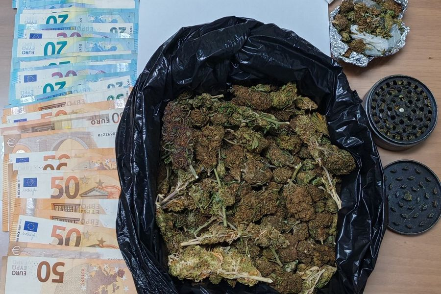 Τρεις συλλήψεις για ναρκωτικά στη Νεάπολη