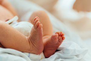 Δημογραφική «βόμβα»: Οι γεννήσεις μειώθηκαν κατά 44% μέσα σε 20 χρόνια στην Ελλάδα