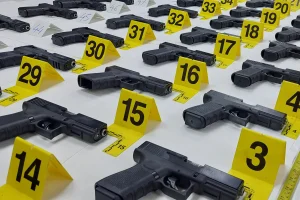 Σύλληψη Τούρκων που επιχείρησαν να εισάγουν στην ελλάδα 50 πιστόλια
