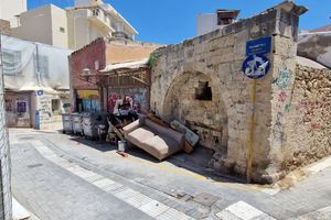 Γιατί τέτοια απαξίωση στην κρήνη Παλμέτη;