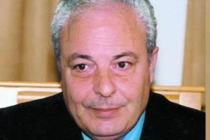 Αποχαιρετούν τον παλιό φαρμακοποιό και αυτοδιοικητικό Μανώλη Παπαχατζάκη – Συλλυπητήρια από Σενετάκη – Αυγενάκη