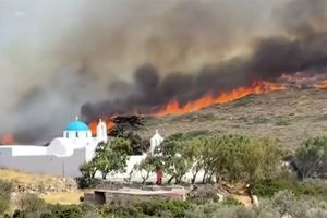 Οκτώ συλλήψεις για τις φωτιές σε όλη την Ελλάδα – Δυο για απόπειρα εμπρησμού στην Κρήτη