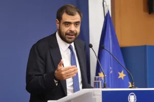 Μαρινάκης κατά Σαμαρά: «Αντί να κάνει βίντεο για το διχαστικό δημοψήφισμα του 2015, επέλεξε να κάνει εναντίον της παράταξης»