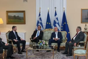 Η δεξίωση στο Προεδρικό Μέγαρο για την 52η επέτειο αποκατάστασης της Δημοκρατίας – «Η καρδιά του ελληνισμού χτυπάει πιο δυνατά στο ακριτικό τόξο»