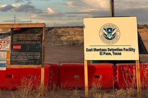 ΗΠΑ: Κρατούμενοι σε κέντρο κράτησης της ICE στο Τέξας υφίσταντο ξυλοδαρμούς και κακοποίηση, καταγγέλλουν μη κυβερνητικές οργανώσεις