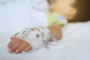 Κύπρος: Εγκεφαλικά νεκρό παιδί που παρουσίασε συμπτώματα μηνιγγίτιδας – Σοβαρά λάθη καταγγέλουν οι γονείς του
