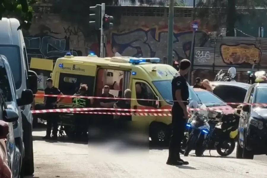 Άνδρας έπεσε από ξενοδοχείο στον Σταθμό Λαρίσης και σκοτώθηκε – Στο σημείο αστυνομία και ΕΚΑΒ
