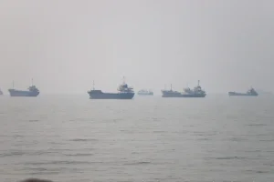 Νεκρός ο αγνοούμενος ναυτικός του πλοίου υπό κυπριακή σημαία μετά την ιρανική επίθεση στα Στενά του Ορμούζ