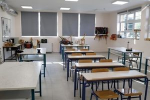 Ένας χρόνος Δημόσια Ωνάσεια Σχολεία