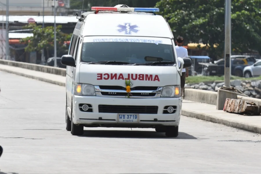 Ταϊλάνδη: 11χρονος έπεσε με αγροτικό πάνω σε βουδιστές μοναχούς – Οκτώ νεκροί
